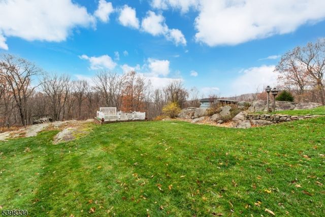 159 Kiel Ave, Kinnelon Boro, NJ 07405