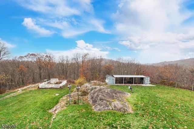 159 Kiel Ave, Kinnelon Boro, NJ 07405