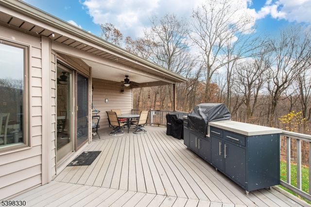 159 Kiel Ave, Kinnelon Boro, NJ 07405