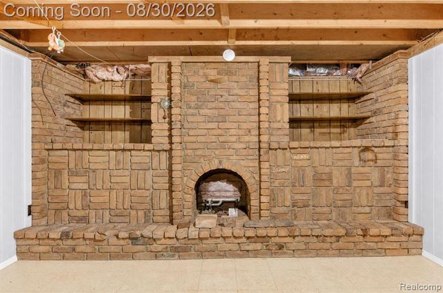 2565 Norwood Road, Trenton, MI 48183