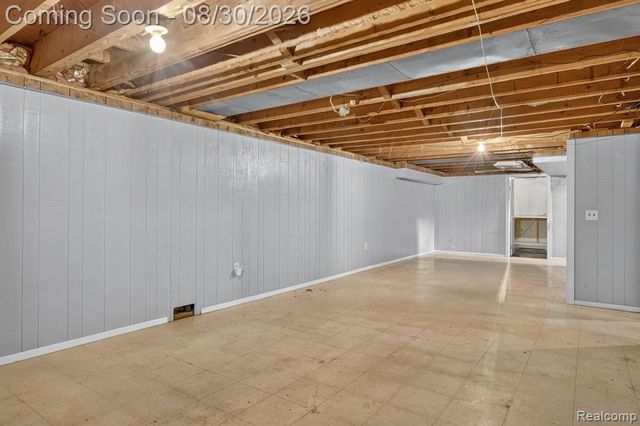 2565 Norwood Road, Trenton, MI 48183