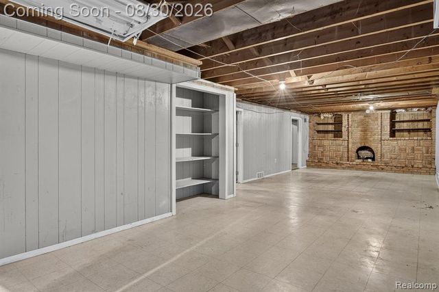 2565 Norwood Road, Trenton, MI 48183