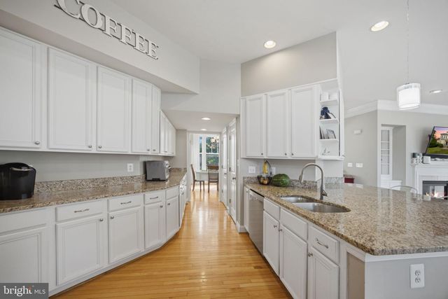 6722 ECKERT CT, Warrenton, VA 20187