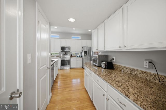 6722 ECKERT CT, Warrenton, VA 20187