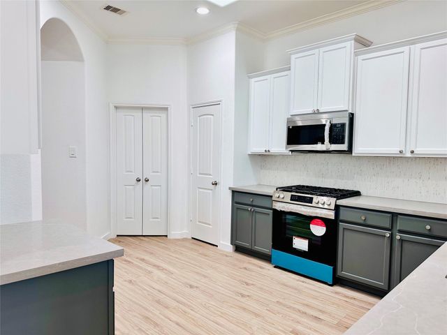 25827 Rustica Drive, Tomball, TX 77375