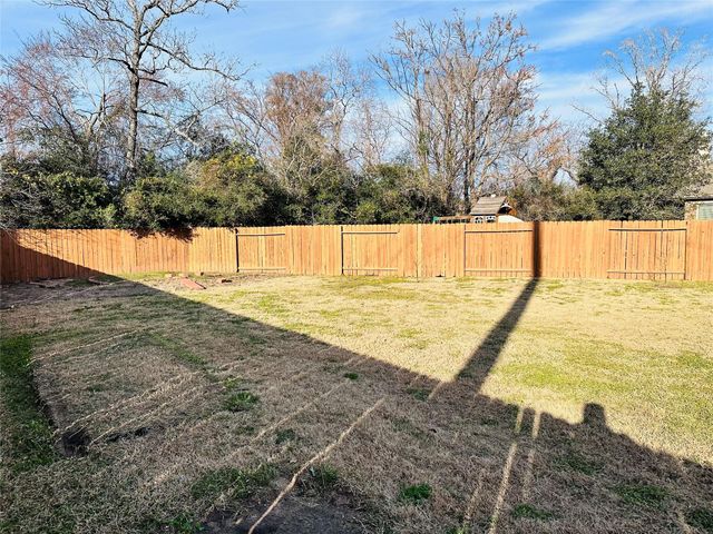 25827 Rustica Drive, Tomball, TX 77375