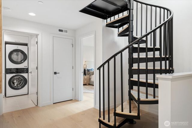 278 118th Avenue SE, Bellevue, WA 98005