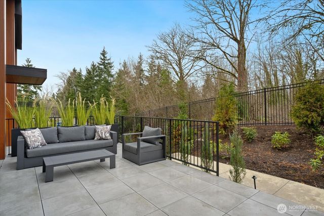 278 118th Avenue SE, Bellevue, WA 98005