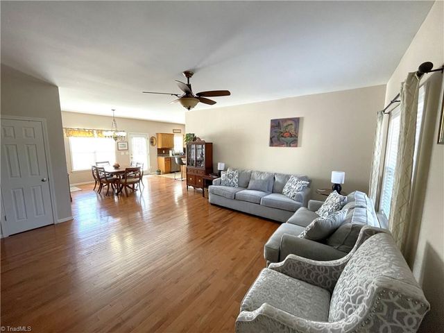 6715 Hockett Country Lane, Pleasant Garden, NC 27313