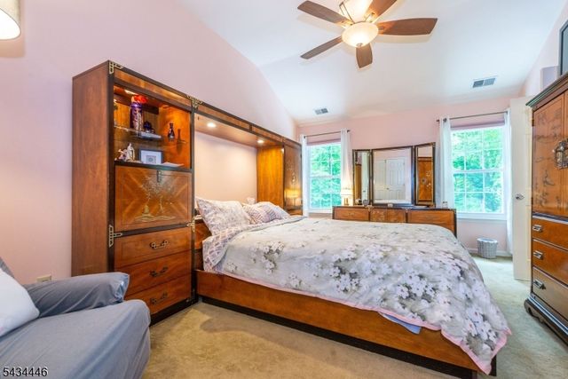 11 Burnham Dr, Pequannock Twp., NJ 07444