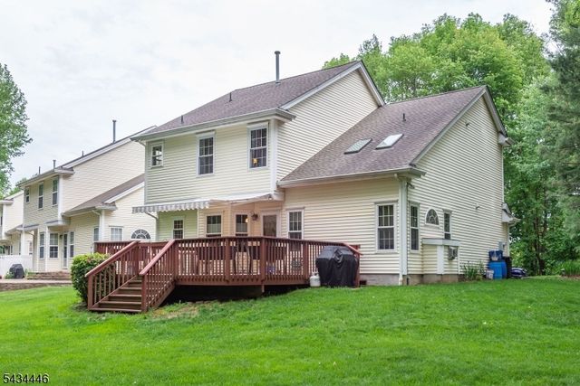 11 Burnham Dr, Pequannock Twp., NJ 07444