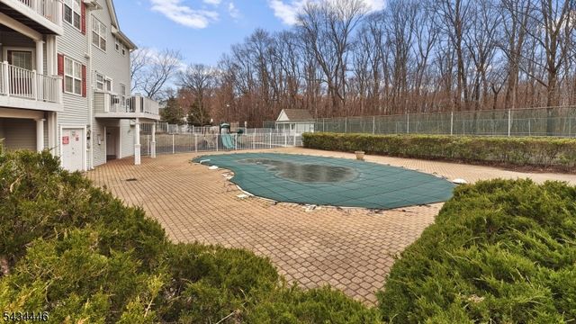 11 Burnham Dr, Pequannock Twp., NJ 07444