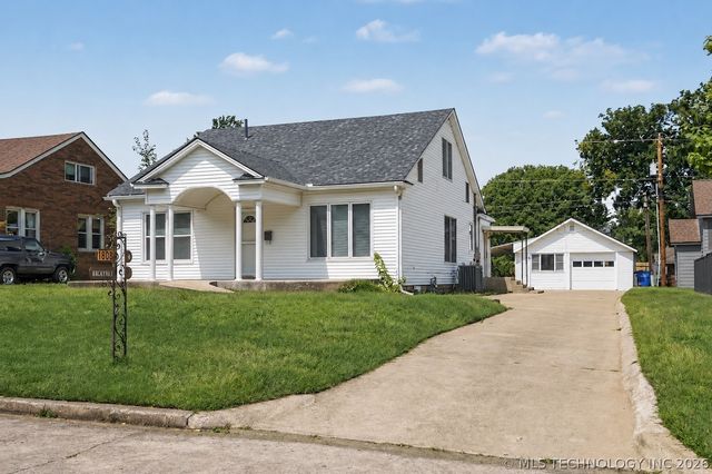 1608 S Knoxville Avenue, Tulsa, OK 74112