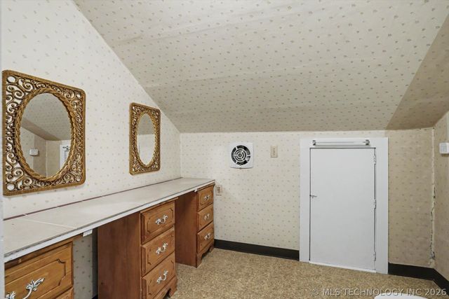1608 S Knoxville Avenue, Tulsa, OK 74112