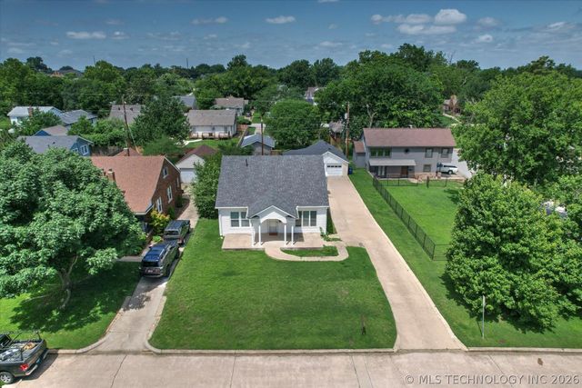 1608 S Knoxville Avenue, Tulsa, OK 74112