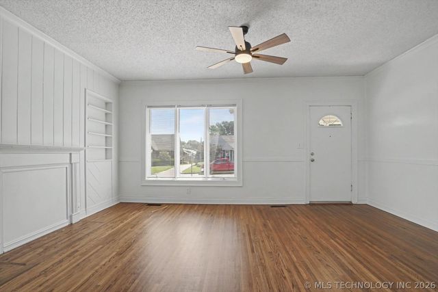 1608 S Knoxville Avenue, Tulsa, OK 74112