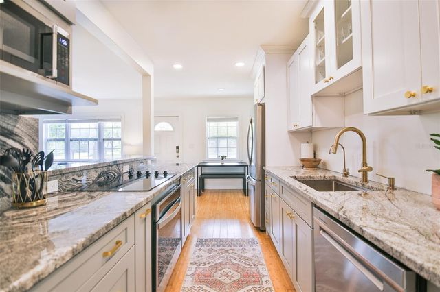 2181 HYDE PARK STREET, Sarasota, FL 34239