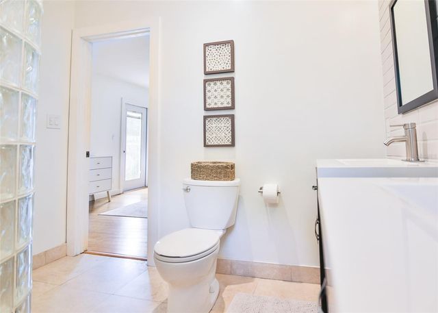 2181 HYDE PARK STREET, Sarasota, FL 34239