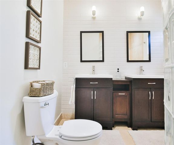 2181 HYDE PARK STREET, Sarasota, FL 34239