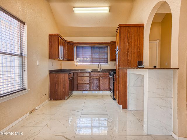 12057 AUTUMN GATE Drive, El Paso, TX 79936
