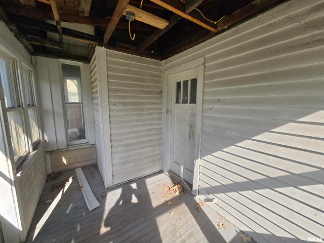 106 E JACKSON Street, Abingdon, IL 61410