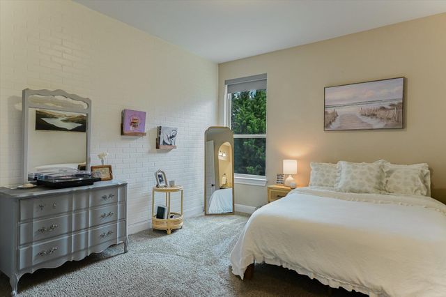 264 Sunny Slope RD, Liberty Hill, TX 78642