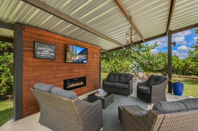 264 Sunny Slope RD, Liberty Hill, TX 78642