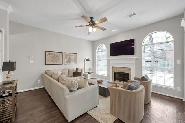 31 E Amberglow Circle, The Woodlands, TX 77381