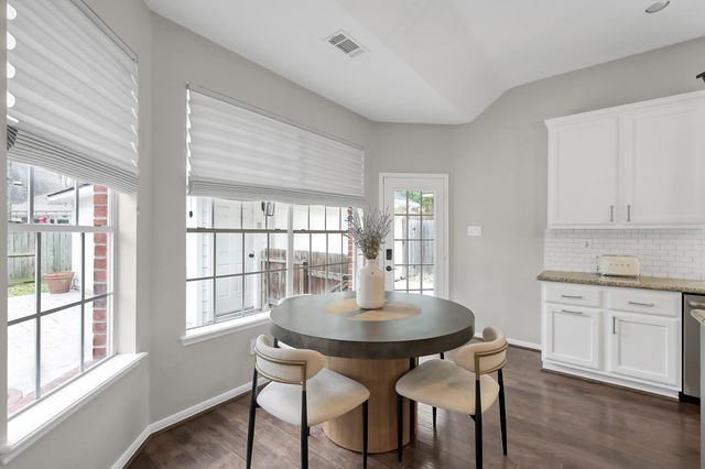 31 E Amberglow Circle, The Woodlands, TX 77381