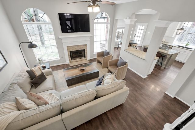 31 E Amberglow Circle, The Woodlands, TX 77381