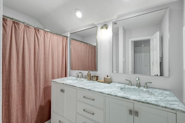 31 E Amberglow Circle, The Woodlands, TX 77381