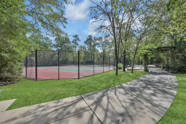 31 E Amberglow Circle, The Woodlands, TX 77381
