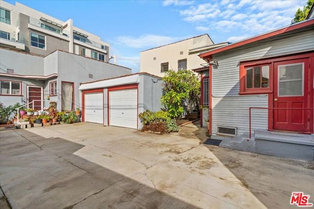 715 N Harper Avenue, Los Angeles, CA 90046