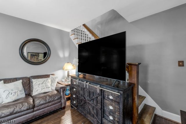 174 Colfax Ave, Clifton City, NJ 07013