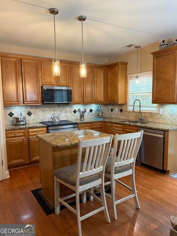 3163 Christophers Bend, Ellenwood, GA 30294