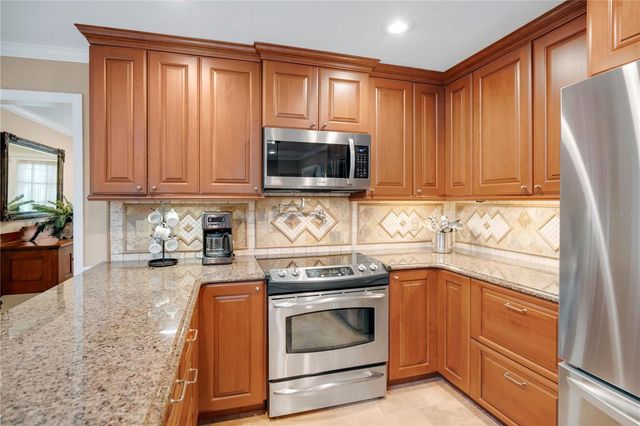 231 WHITE OAK CIRCLE, Maitland, FL 32751