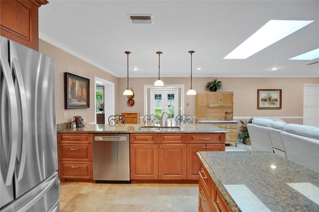 231 WHITE OAK CIRCLE, Maitland, FL 32751