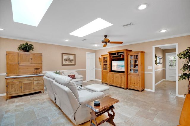 231 WHITE OAK CIRCLE, Maitland, FL 32751