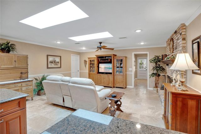 231 WHITE OAK CIRCLE, Maitland, FL 32751