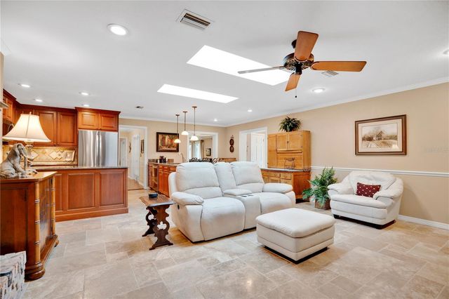 231 WHITE OAK CIRCLE, Maitland, FL 32751