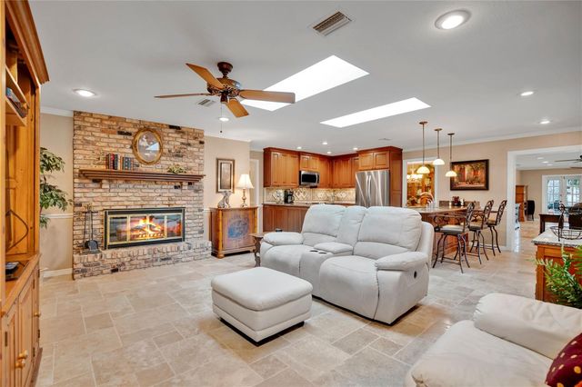 231 WHITE OAK CIRCLE, Maitland, FL 32751