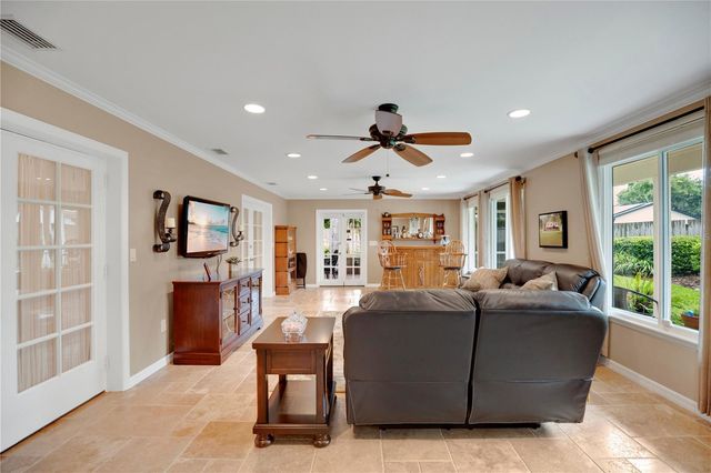 231 WHITE OAK CIRCLE, Maitland, FL 32751
