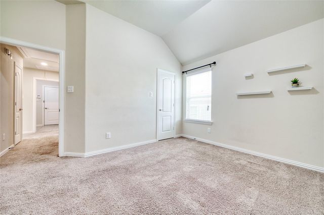 9515 Taylor Lane, Mont Belvieu, TX 77523