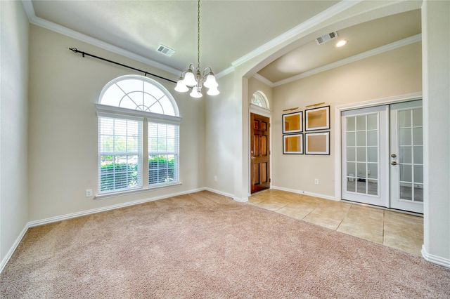 9515 Taylor Lane, Mont Belvieu, TX 77523