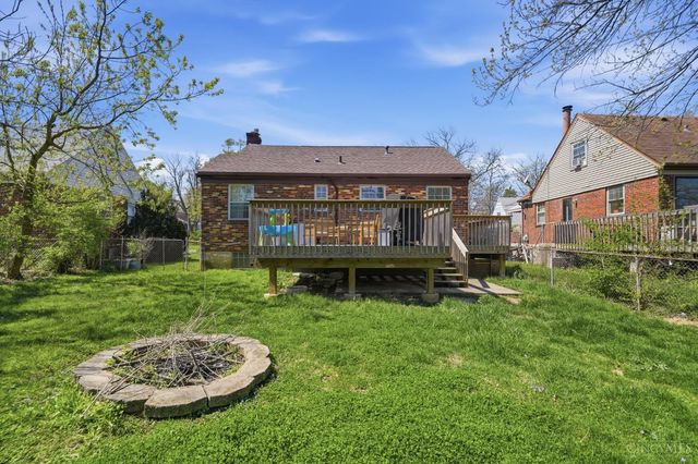 142 S Grove Avenue, Wyoming, OH 45215