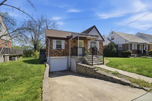 142 S Grove Avenue, Wyoming, OH 45215