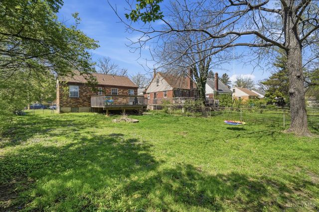 142 S Grove Avenue, Wyoming, OH 45215