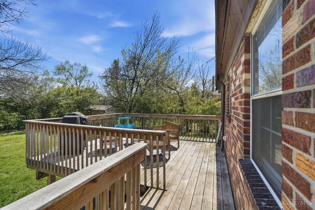 142 S Grove Avenue, Wyoming, OH 45215