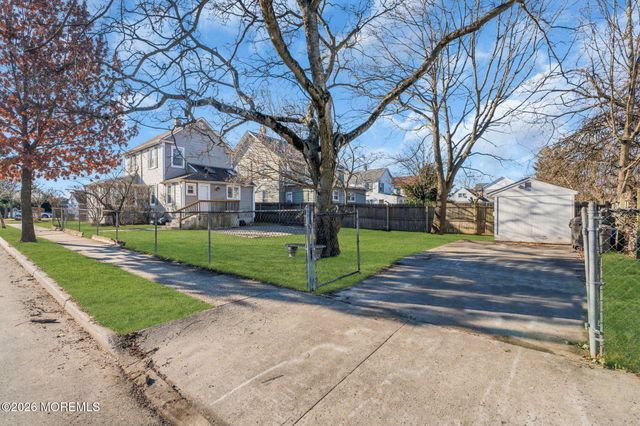 104 Bank Street, Red Bank, NJ 07701