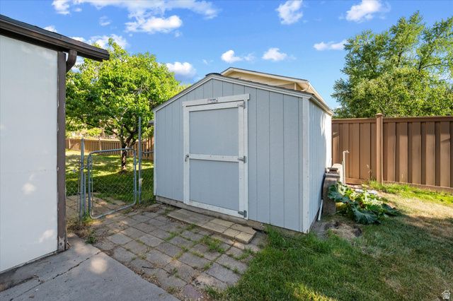 1487 N 700 W, West Bountiful, UT 84087